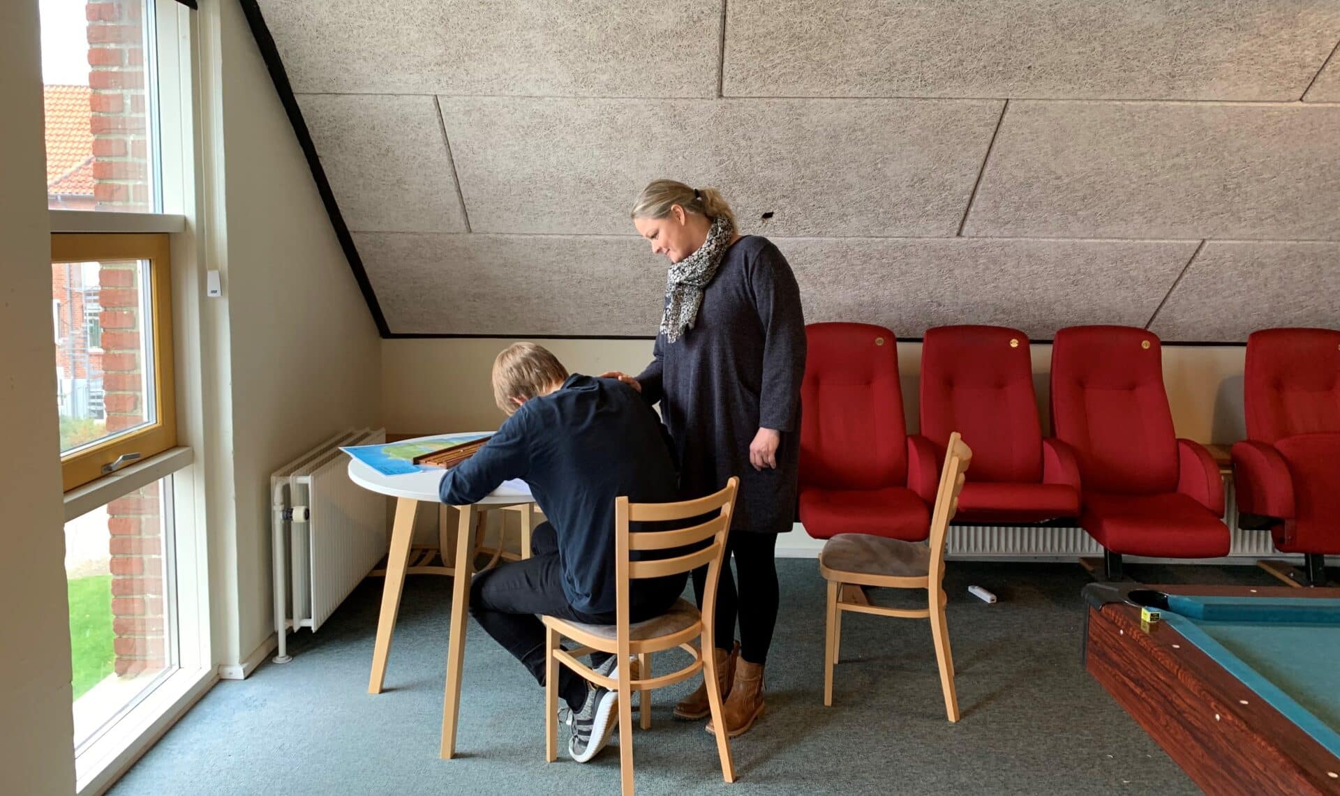 Ud af ensomhedens skal